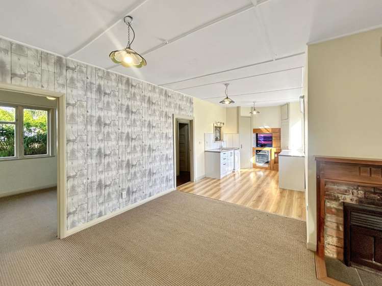175 Oxford Street 10920_3