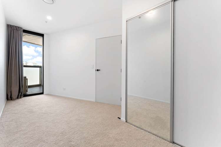 701/147 Victoria Street West_2