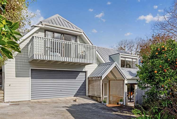 24C Charles Dickens Drive_0
