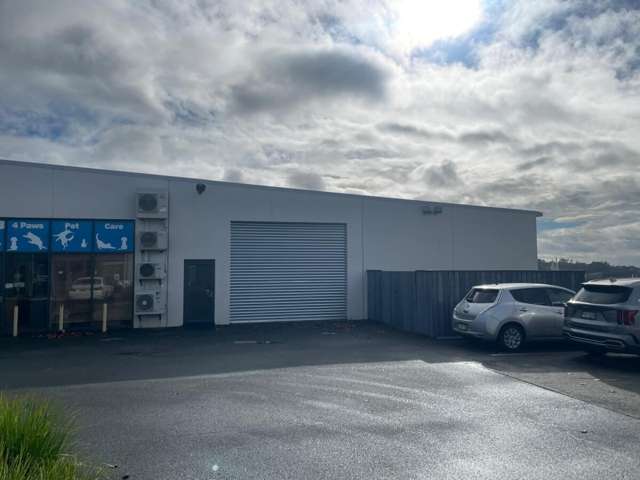 252m&sup2; Pure Warehouse In Silverdale