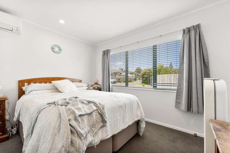 1/12 Knott Road Stanmore Bay_11