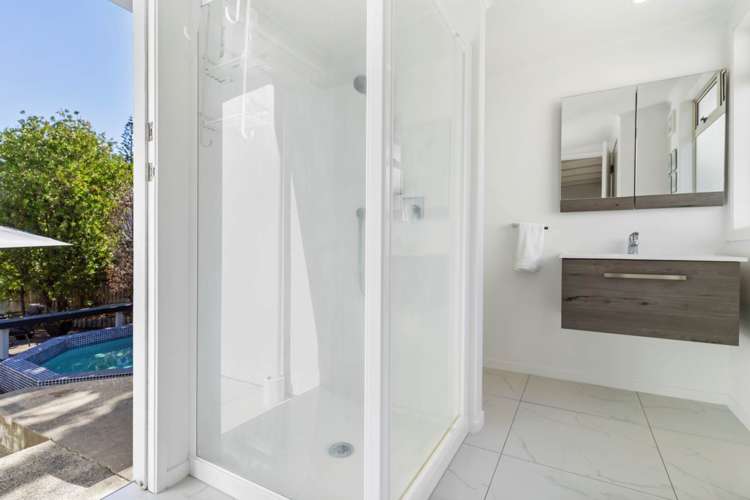 81a Beach Road Mellons Bay_16