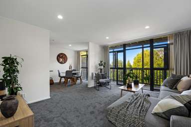 6/61A Birkdale Road_2