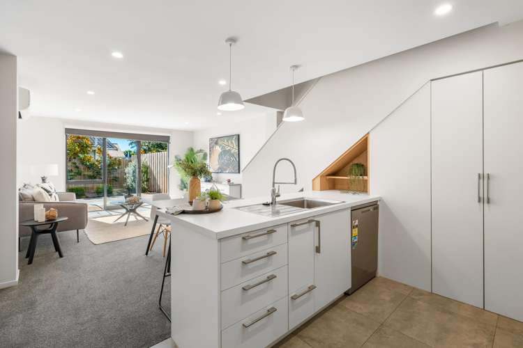 2/129 Brougham Street Addington_7