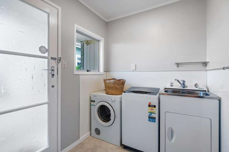 2/6A King Street Kensington_9