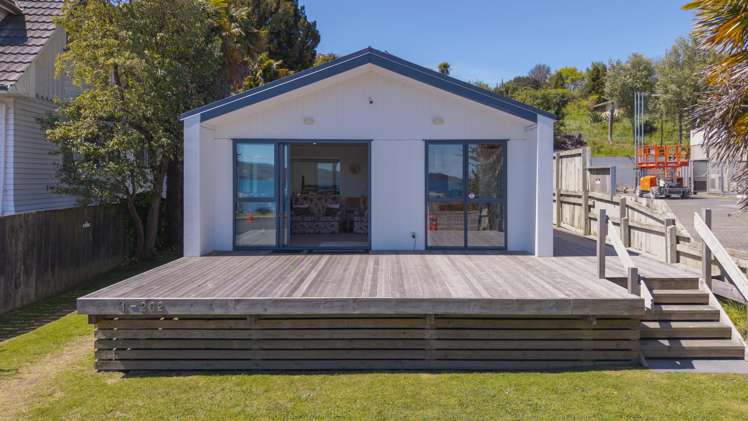 1/202 Lake Terrace Waipahihi_31