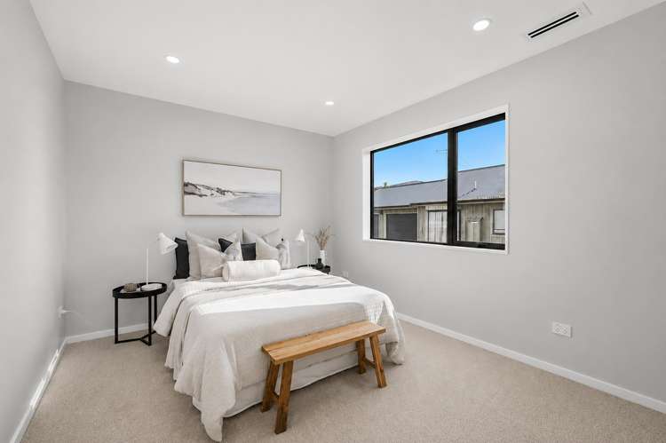 17A Rock Isle Road Torbay_11