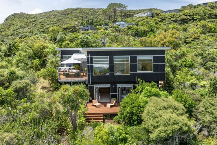 69 Piha Road Piha_32