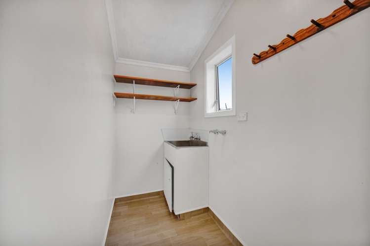 66 Cloten Road Stratford_11