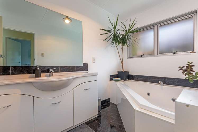 16 Dalzien Place Feilding_10
