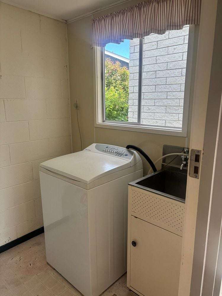 2/32 Greenwood Road Havelock North_6