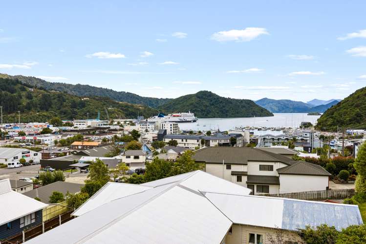 15 Taranaki Street Picton_23