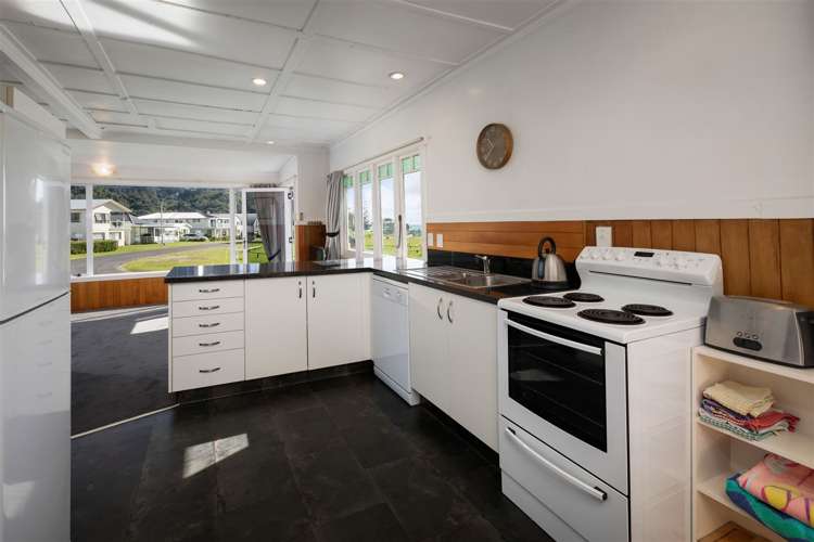 33 Brighton Road Waihi Beach_4