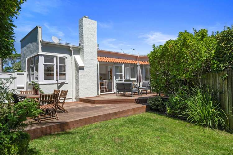 60 Old Lake Road Narrow Neck_2