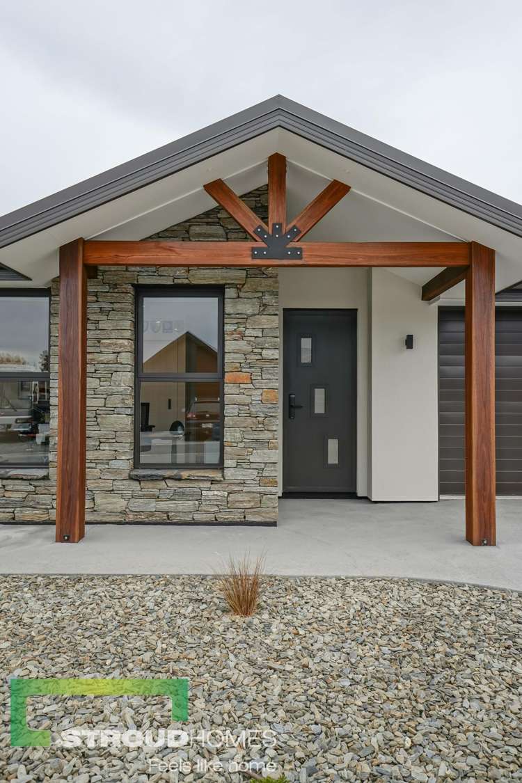 4 Pepper Tree Lane Redwood_15