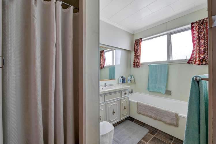 1 & 3 Surrey Street Hawera_27