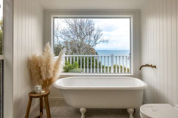 379i Gordons Road Waiheke Island_34