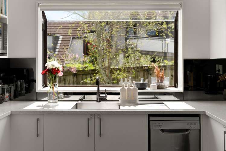 80b Aviemore Drive Highland Park_9