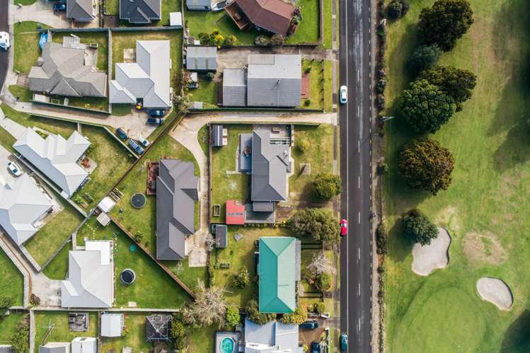 82 Racecourse Road Waiuku_18