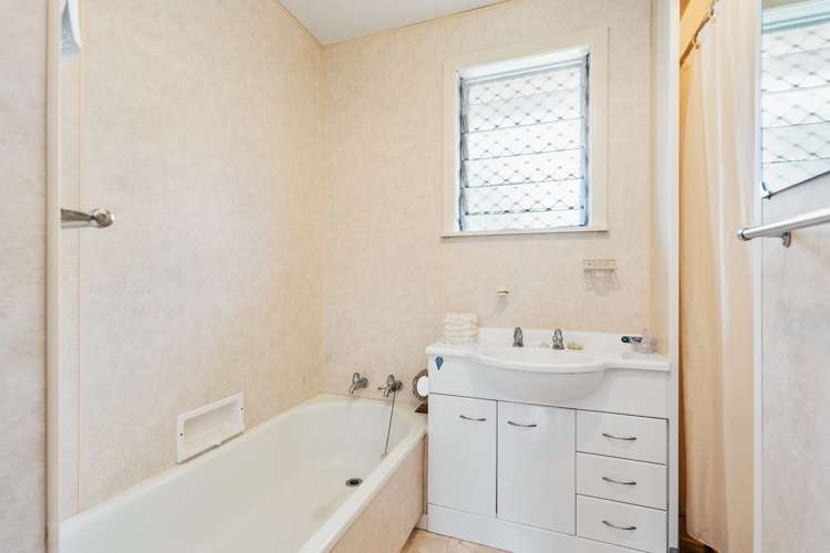 111 Dip Road Kamo_13