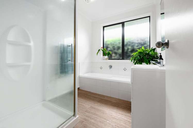 8 Parkside Drive Huntington_14