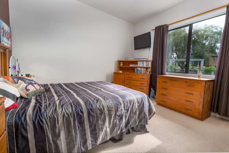 3 Front Miranda Road Waitakaruru_11