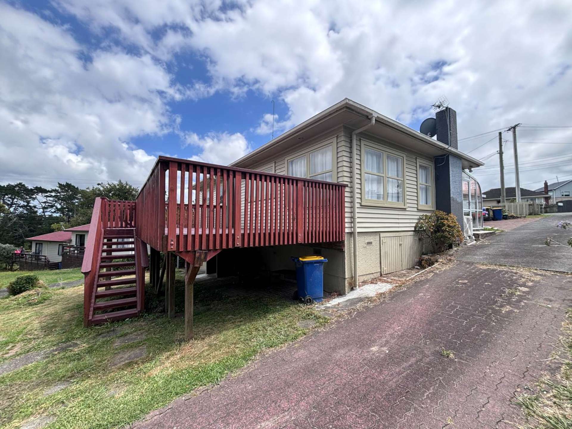 1/8 Quiet Street Te Atatu South_0