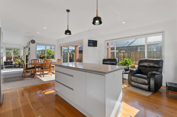 12a Sumner Street Glenholme_13