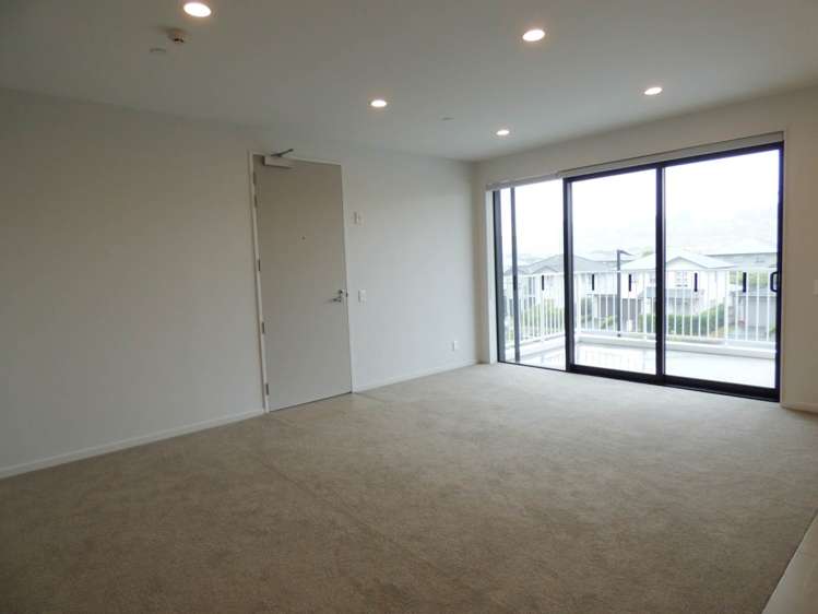 211/3 Bluegrey Avenue Stonefields_5