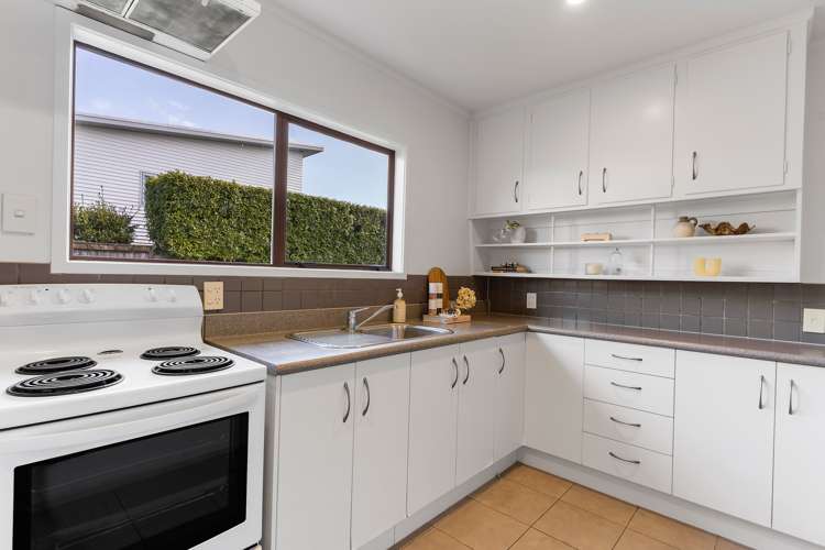 2/15 Seaview Terrace Mount Albert_6