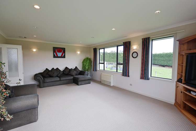 203 Pomona Road East Makarewa_11