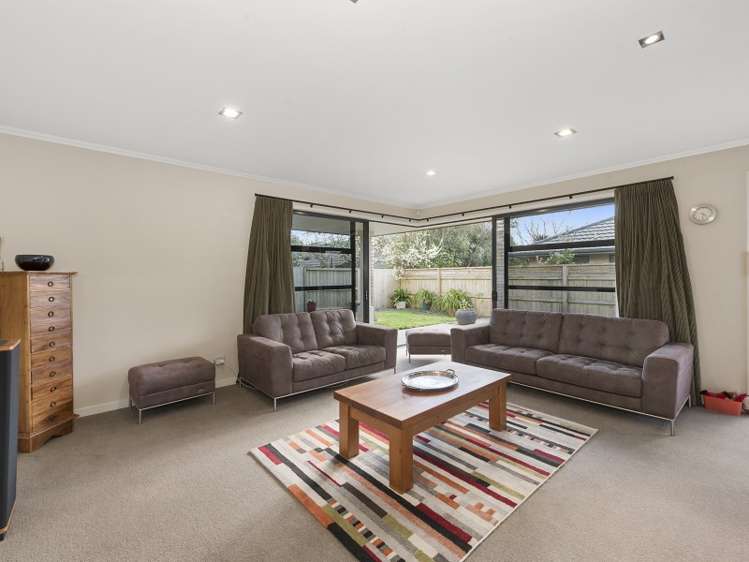 1 Somerton Drive Huntington_15