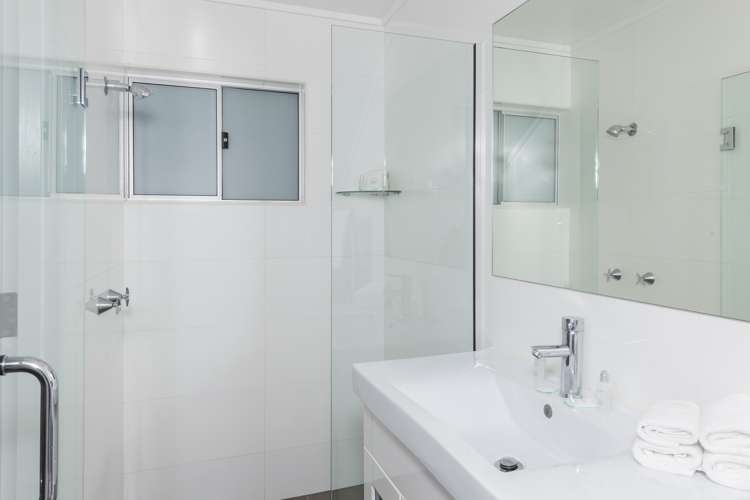 153 Beach Road Tokomaru Bay_13