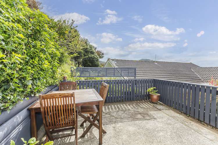 8 Lethenty Way Karori_18