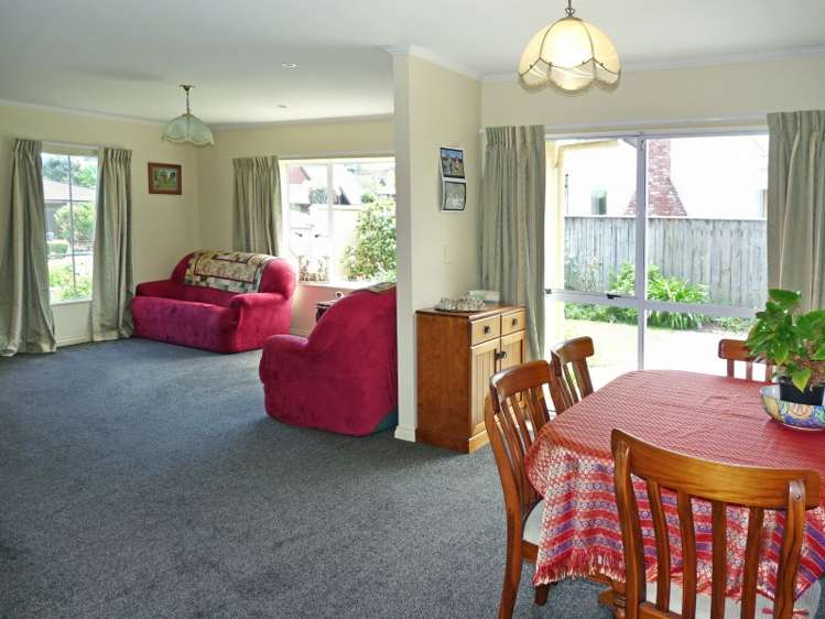 17 Middlebank Drive Richmond_1