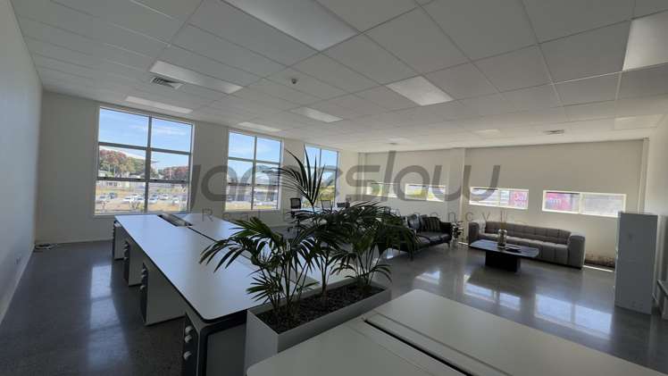 Level 2/Suite 3/20 Augustus Terrace City Centre_4