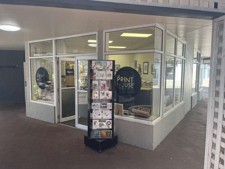 Shop 16 Village Court_0