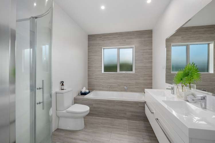 97 Pohutukawa Parade Riverhead_16