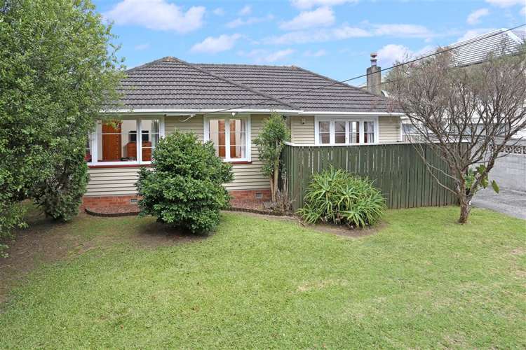 15 Henderson Valley Road Henderson_21