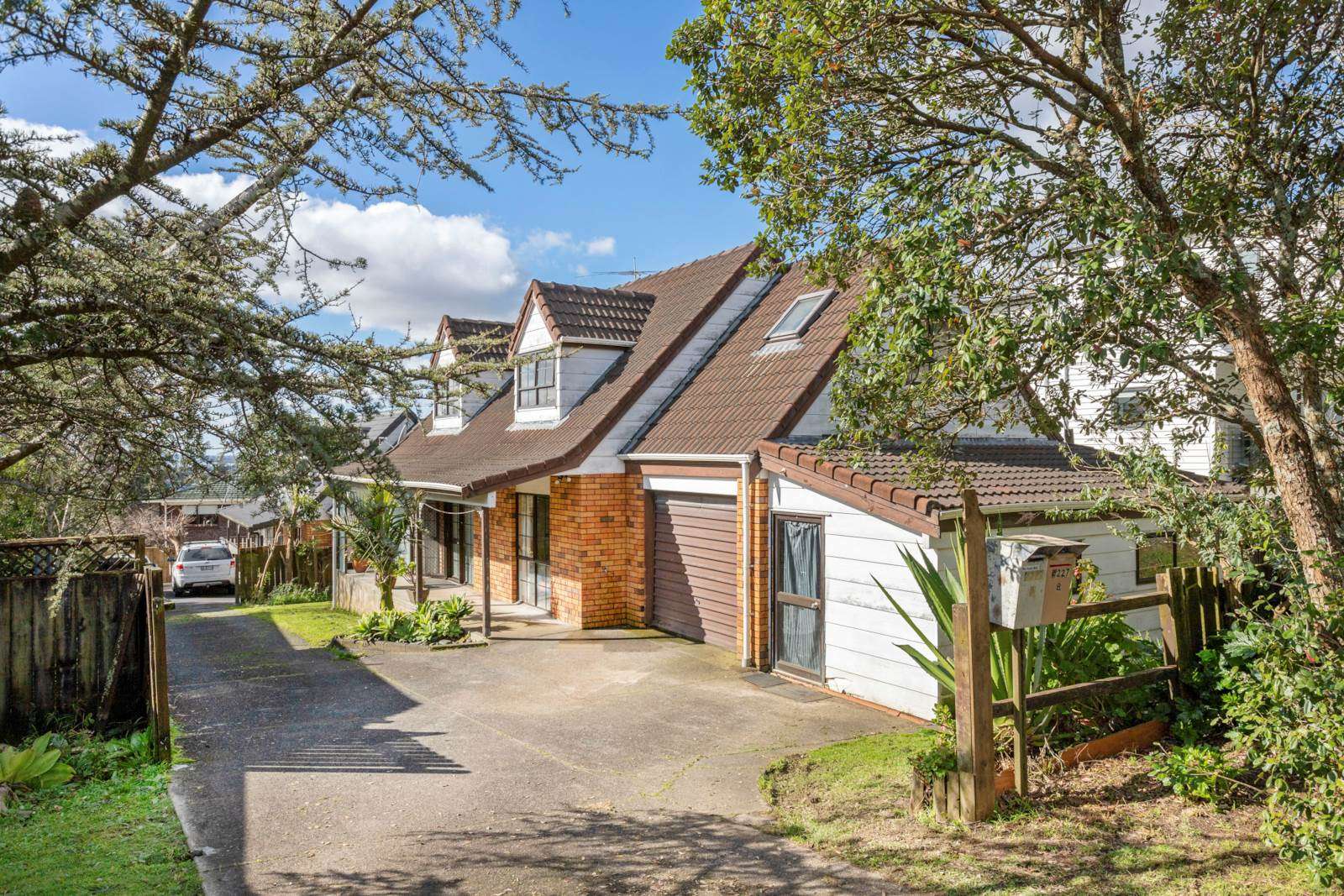 1/4227 Great North Road Glendene Waitakere City Houses for Sale