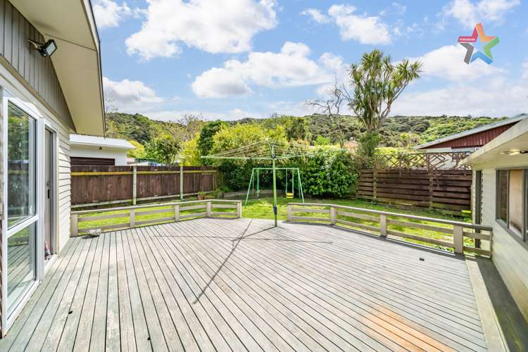 6 Kendal Grove Wainuiomata_17