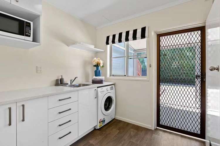 37 Fickling Ave Mount Roskill_12