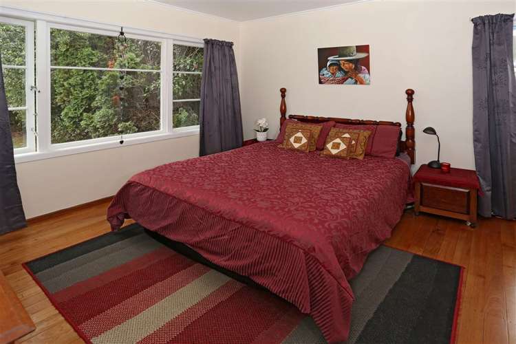 15 Henderson Valley Road Henderson_16