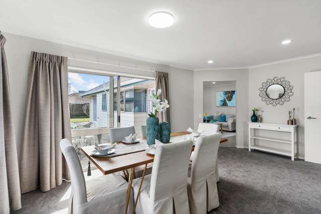 11 Headcorn Place Botany Downs_4