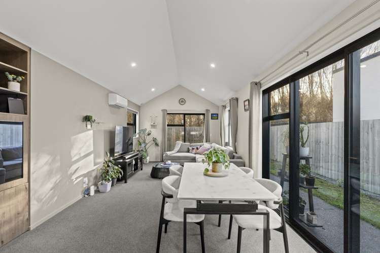 8 Founders Lane Yaldhurst_6