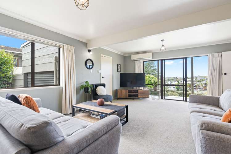29 Glendale Drive Dinsdale_3