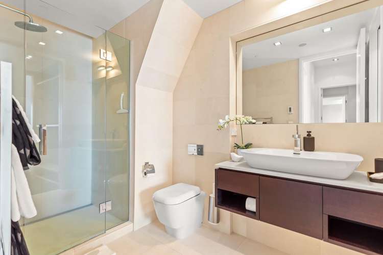 Flat 1202/85 Beach Road City Centre_17