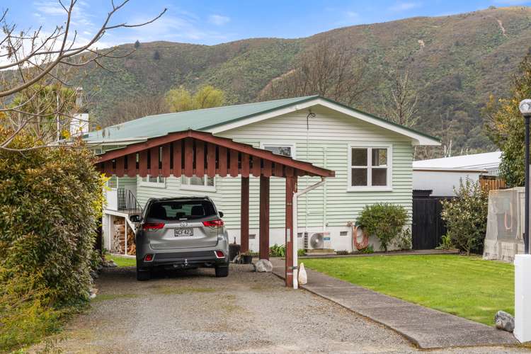 62 Main Road Blackball_17