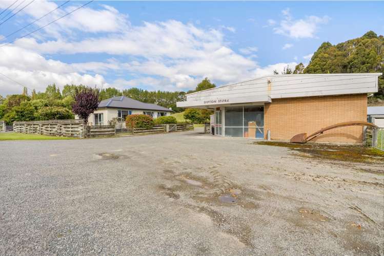 30 and 32 Level Street Dipton_6