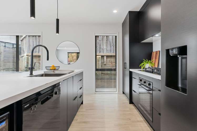 32 Puhirake Crescent Pyes Pa_5